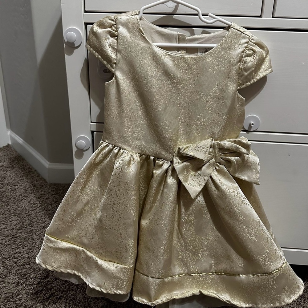 Disney store holiday Mickey dress